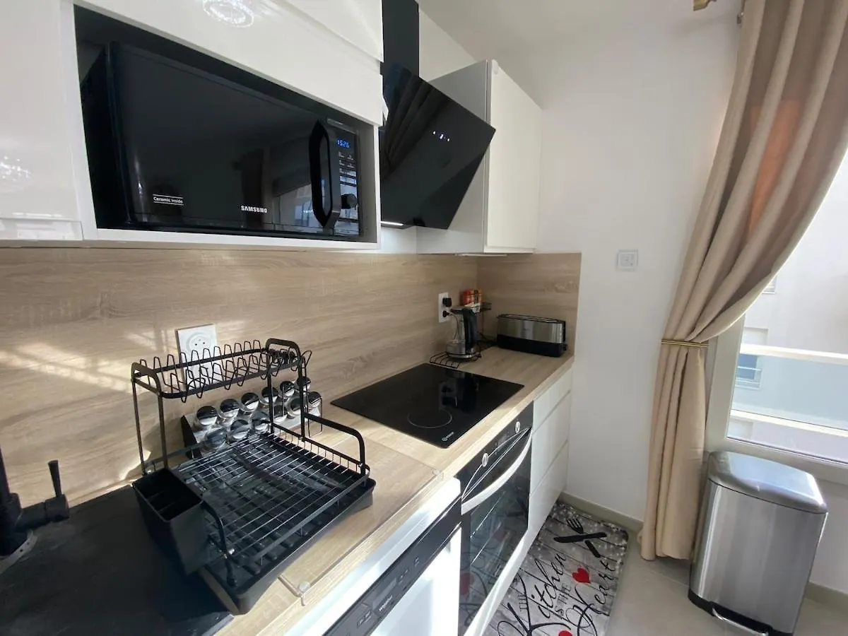 Linaland - Charming Apartment Near Paris Chatenay-Malabry 0*,  France
