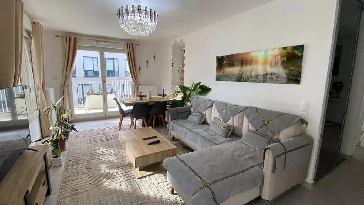 Linaland - Charming Apartment Near Paris contacts