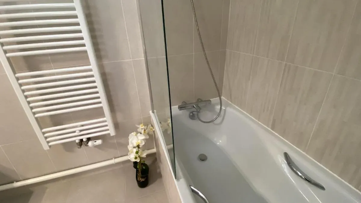 Linaland - Charming Apartment Near Paris Chatenay-Malabry